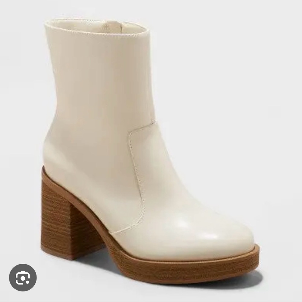 Universal Thread Cream Platform Block Heel Ankle Boots